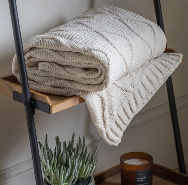 Soft Cable Knit Cream Throw